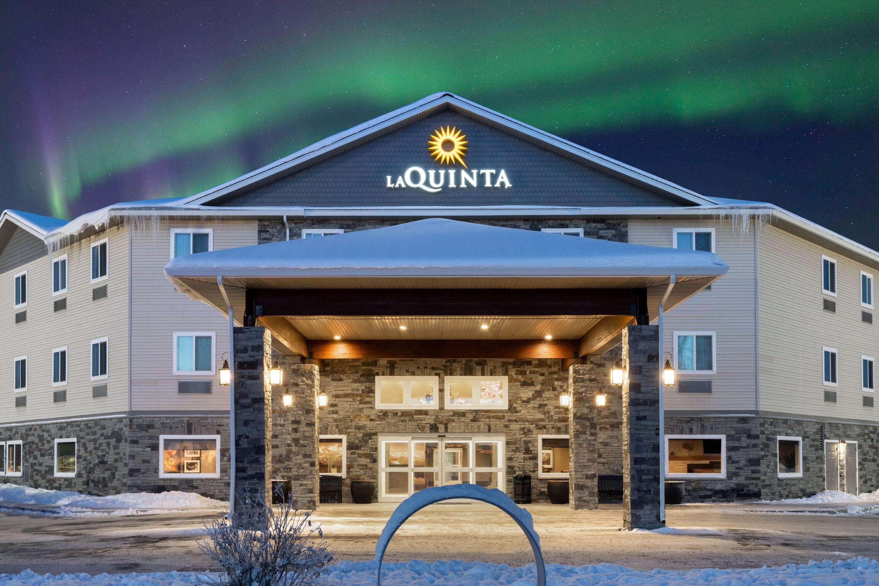 Hotel La Quinta By Wyndham Fairbanks Airport Exterior foto
